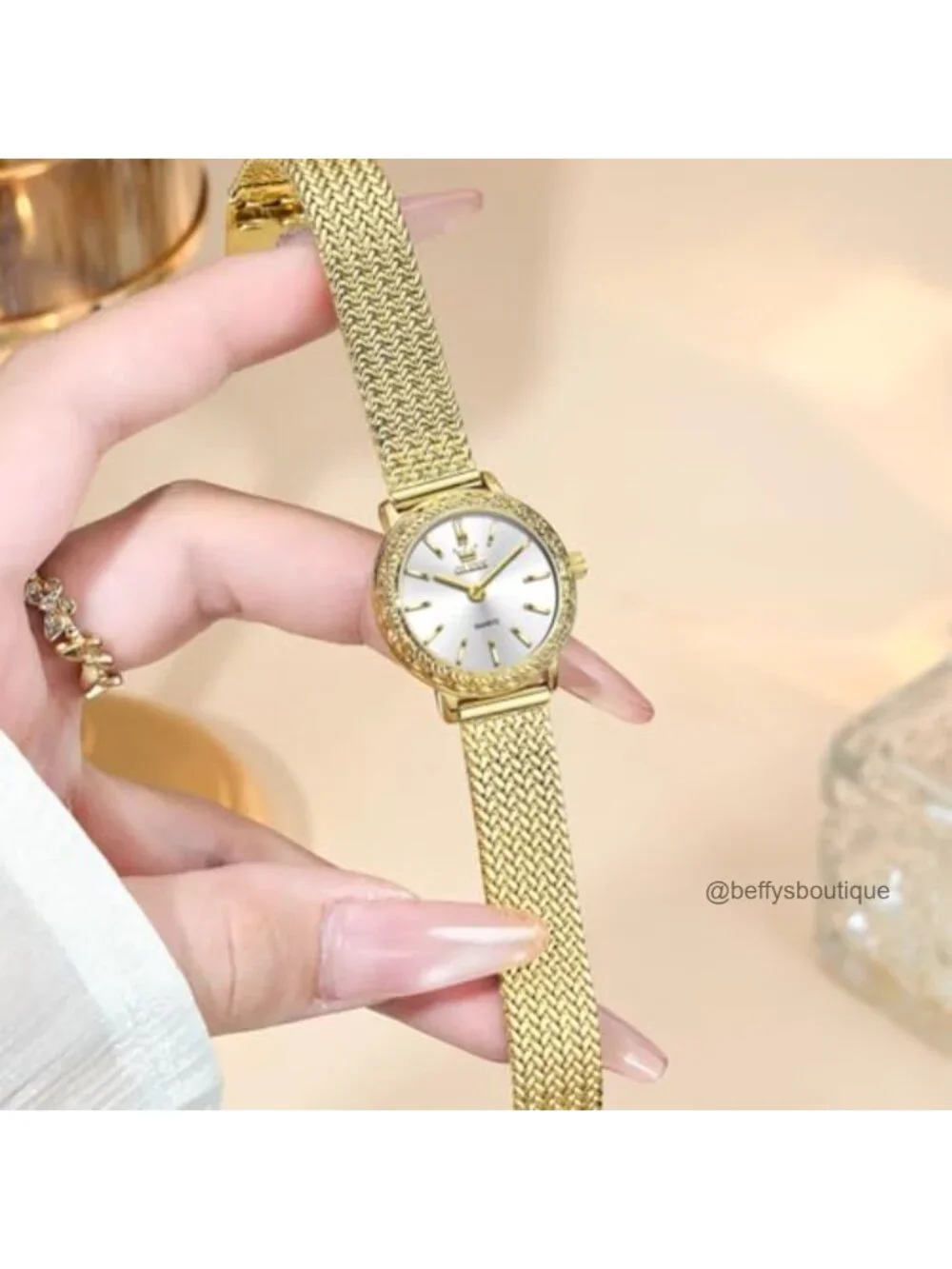 N/A elegant women